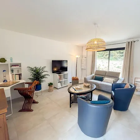 Apartment Joli T2 Avec Terrasse A